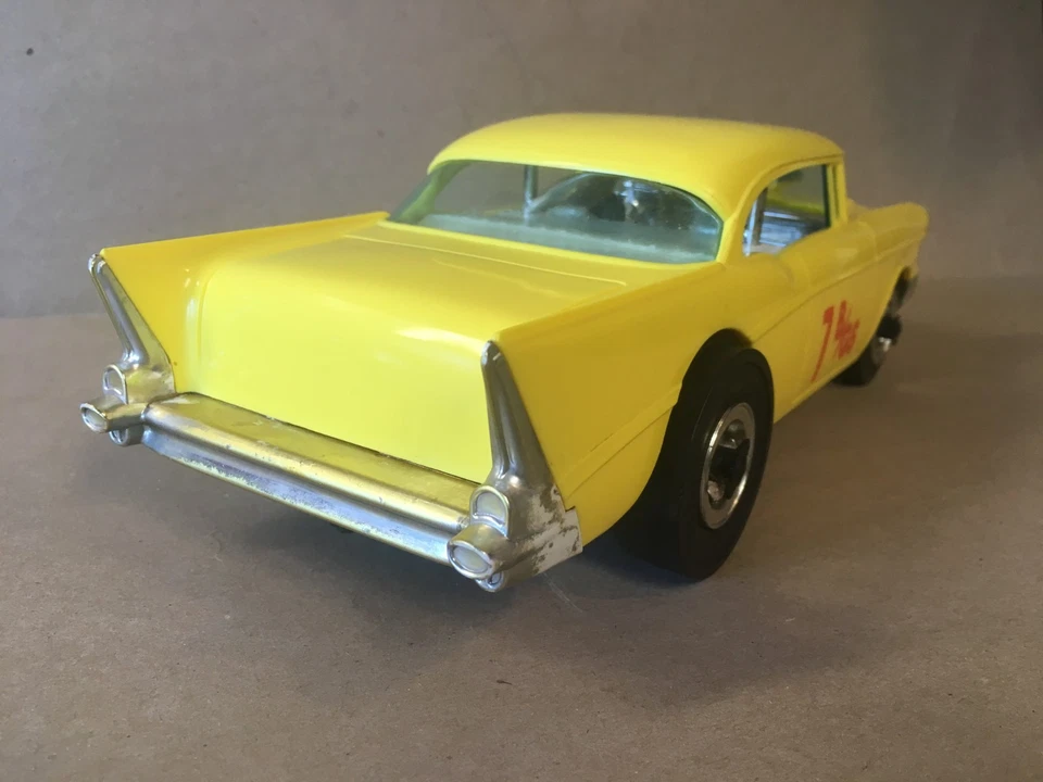Carro de corrida estilo testador Wen Mac amarelo a gás Tether Cox - Imagem 4 de 4