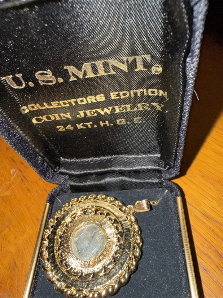 Collar de níquel búfalo edición coleccionista moneda joyería 24 kt h.g.e. como nuevo de Estados Unidos Foto 2 de 2