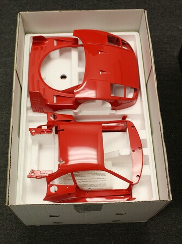 Pocher Ferrari F40 1/8 by Rivarossi à monter - Afbeelding 3 van 5