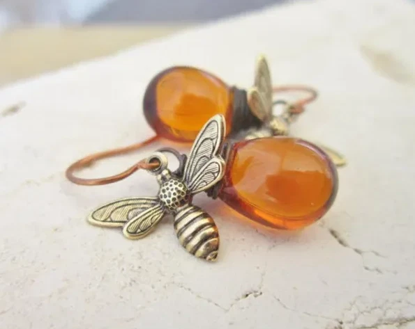 Vintage Honey Bee Drop Earrings Amber Gold Dangle Boho Jewelry Gift - Image 3 of 4