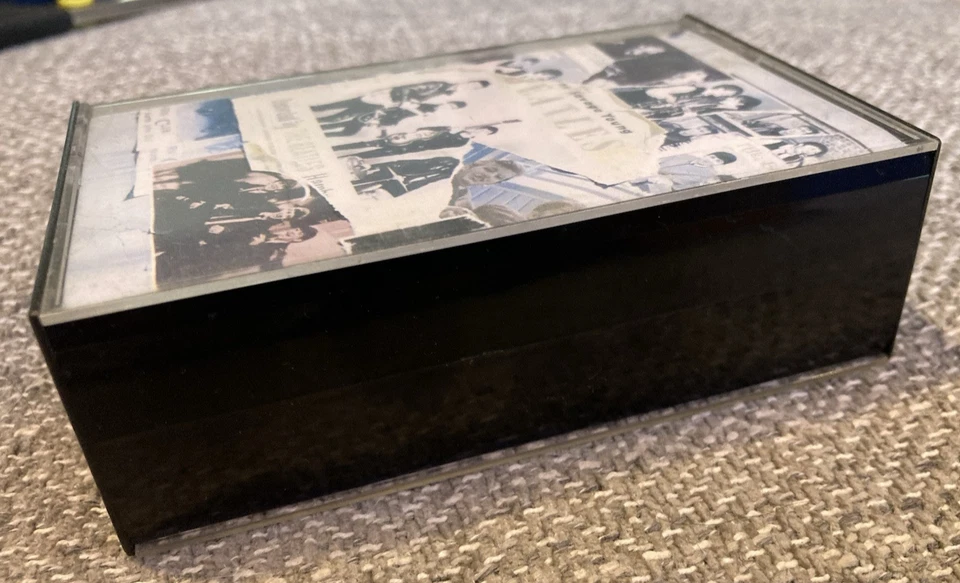 The Beatles - Anthology 1995 BOXED double cassette APPLE / EMI  MINT AS NEW - Image 3 of 4