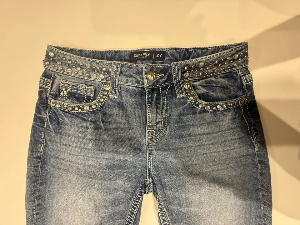 Pantalones de mezclilla rectos Miss Me JP5281 tiro medio talla 27 azul estrás adornado  Foto 4 de 4