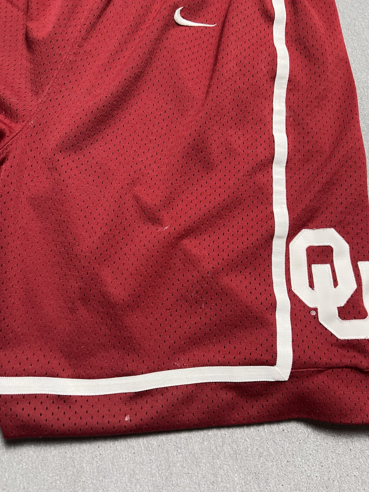 Nike Oklahoma Sooners Shorts Men's M Red Basketball Authentic Team Apparel OU thumbnail 2