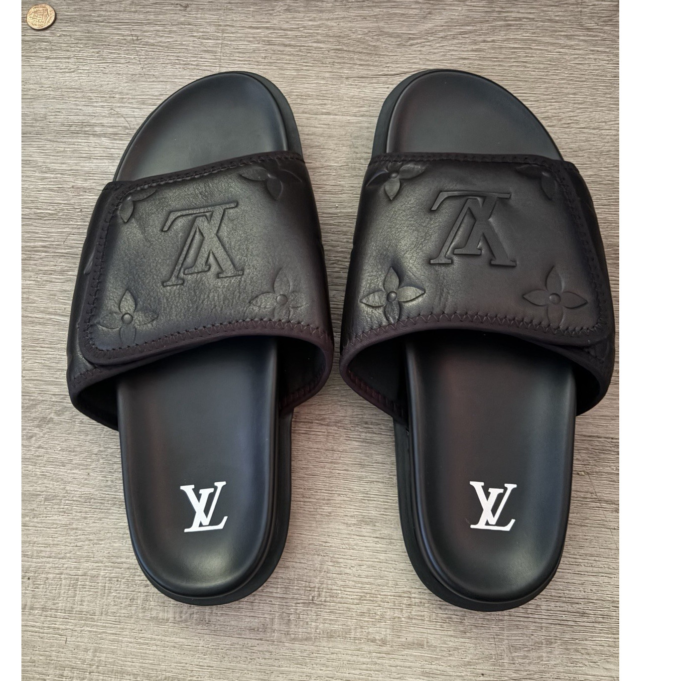 Louis Vuitton Men's Black Leather Logo Slide Sandals US 6.5
