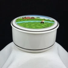 Villeroy & Boch Design Naif Round Porcelain Folk Art 3 Inch Trinket Box