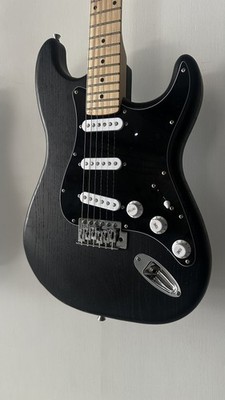   Donner DST-80 Electric Guitar Bundle Guitarra Electrica Wood Grain | Black