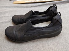 Clarks Cloudsteppers Shoes Womens Size 8 Black Slip-On Lightweight Cushioned