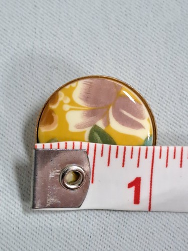 VTG Pastel Floral Clip On Earrings Round Lightweight - Picture 6 of 7