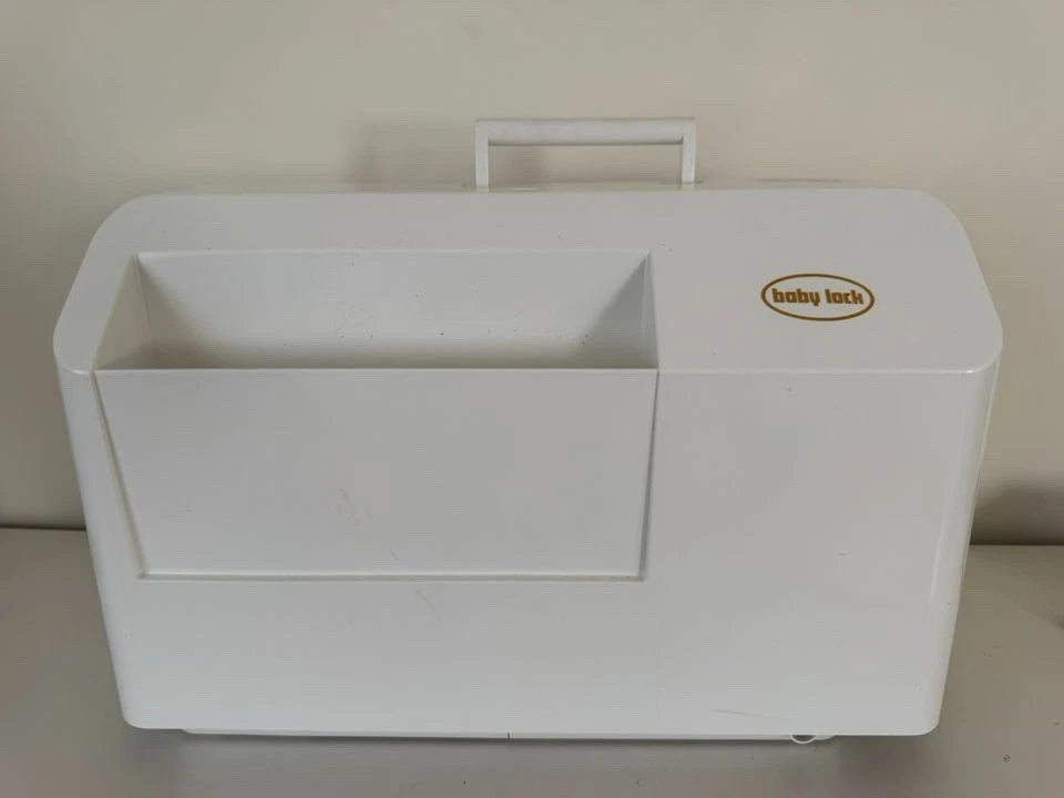 Baby Lock Decorator’s Choice BLDC2 Sewing Machine w/Case, Orig Box & Ext Table - Image 3 of 4