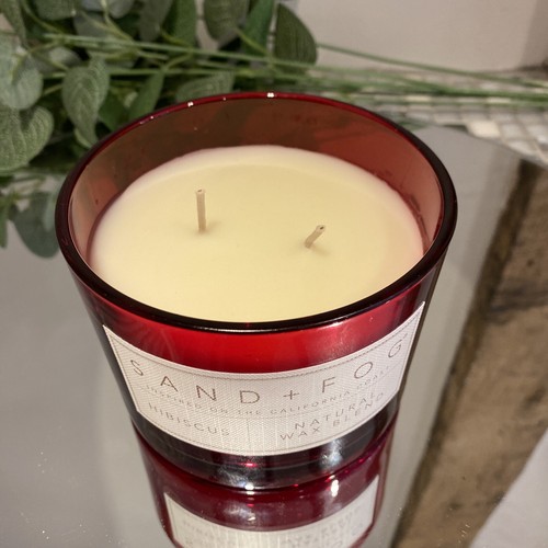 ✨ SAND AND FOG 340g/12oz *Hibiscus* Scented 2 WICK SOY CANDLE NEW - Picture 2 of 4