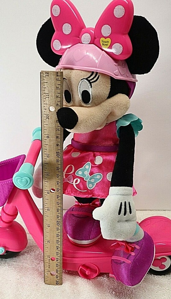 Minnie Mouse On Motorized Scooter She Dances/Sings Scooter Moves ...
