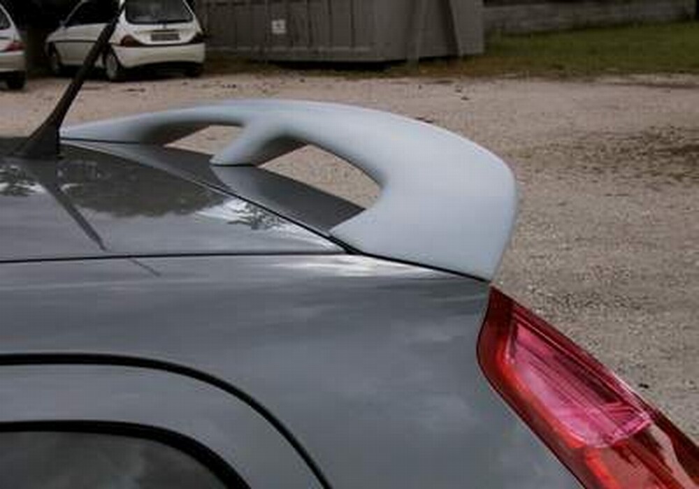 Becquet Fiat Grande Punto pour corriger le style arrière trop sage des 3P
