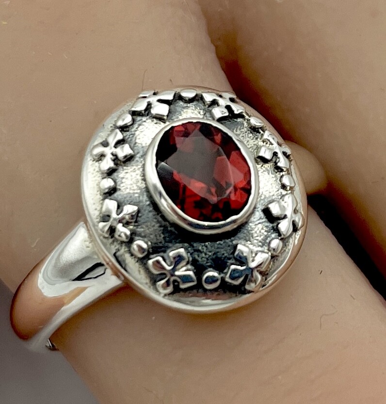 silver925×garnet vintage ring Vintage Designer CNA Garnet Sterling Silver Ring - SZ 9.25
