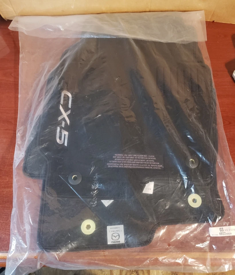 Mazda CX-5 Floor Mats OEM Black Carpet 2013-2016 KR2268G11 KR2268G12 KR2268667 Foto 2 de 4
