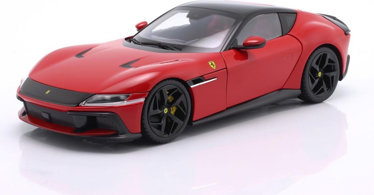 1/18 フェラーリ 12Cilindri ロッソコルサ 2024 2024 Ferrari 12Cilindri Rosso Corsa in 1:18 scale w/showcase