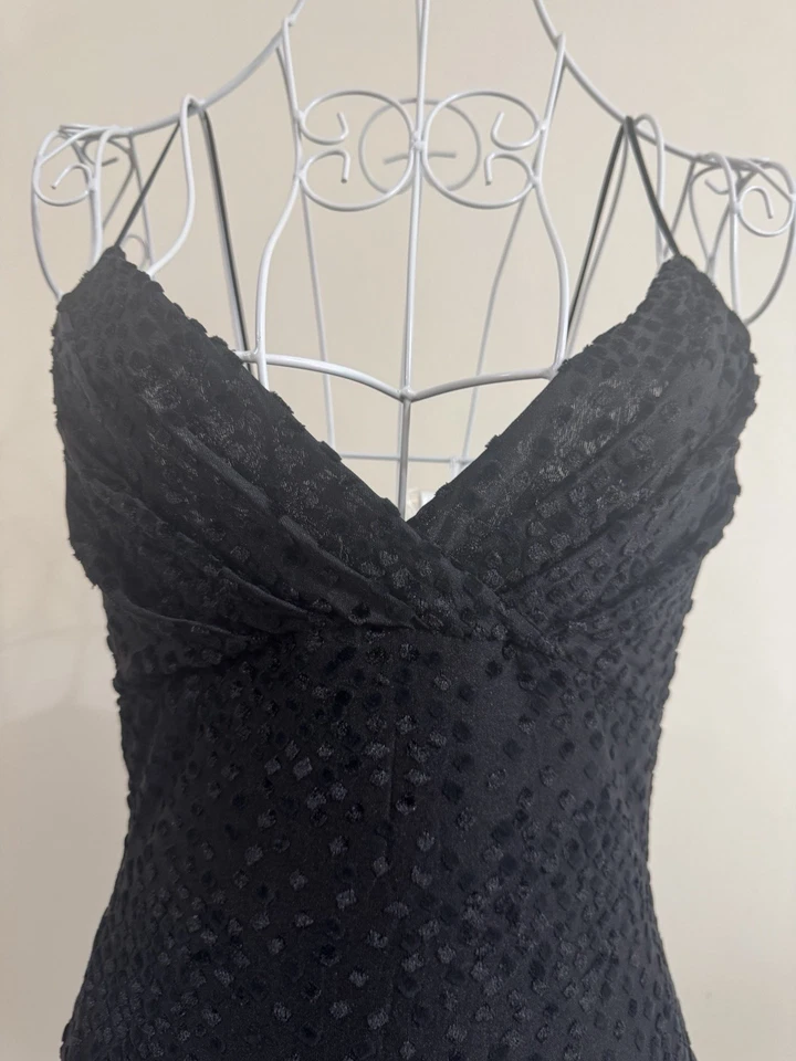 Vestido midi jersey negro Armani Collezioni IT 42 UK 10 NUEVO CON ETIQUETAS noche cóctel fiesta Foto 2 de 4