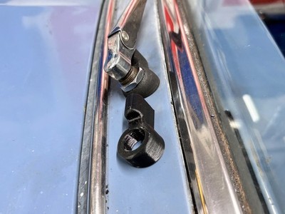 Pair of Rootes audax screenwash jet flexible mountings (Minx / Gazelle / Rapier)