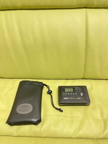 AIWA HS-JX70 Cassette Player – Vintage 1980s – Tested – Excellent Condition