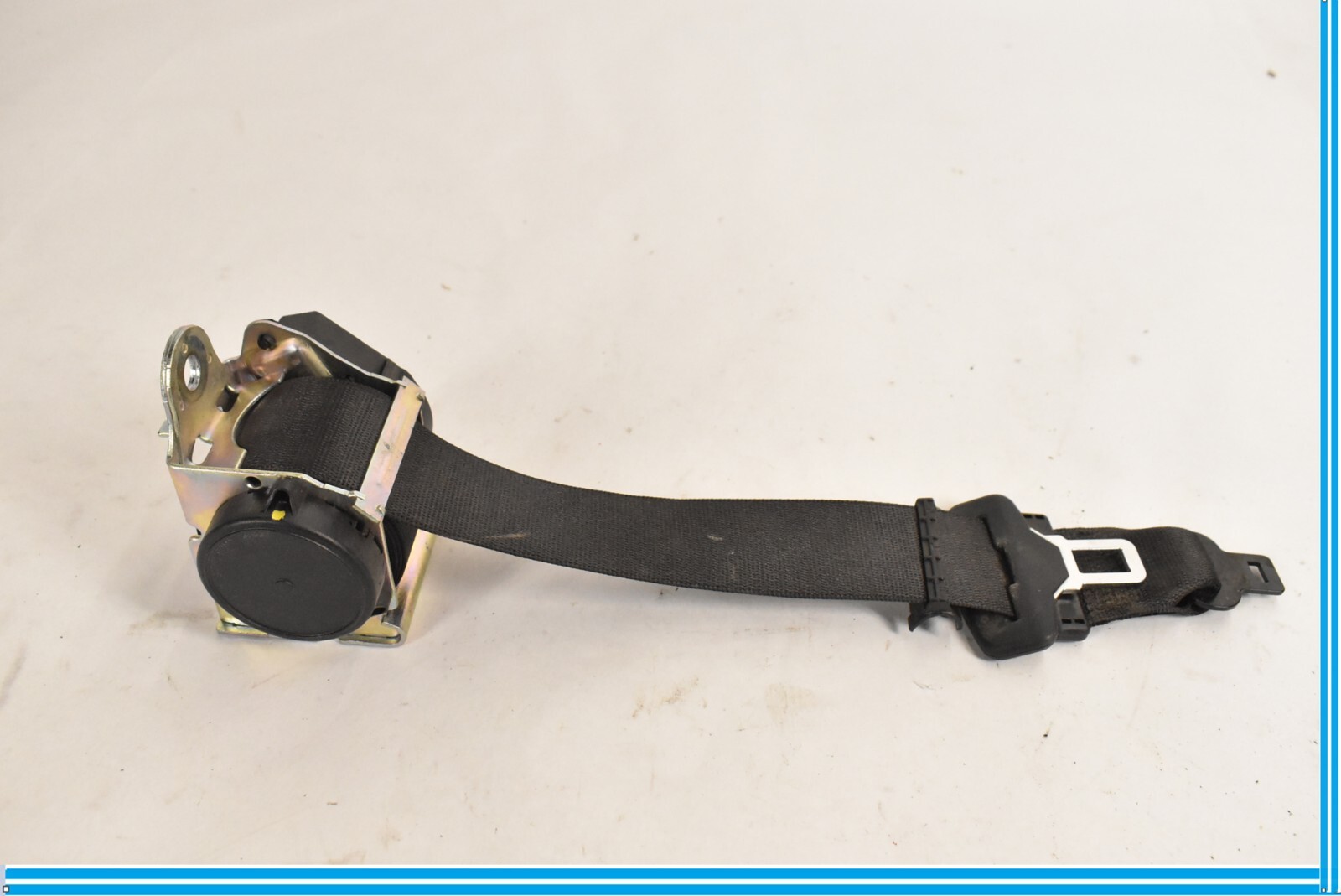 REAR OUTER SEATBELT RETRACTOR FITS RIGHT OR LEFT 2014-2020 MASERATI GHIBLI M157