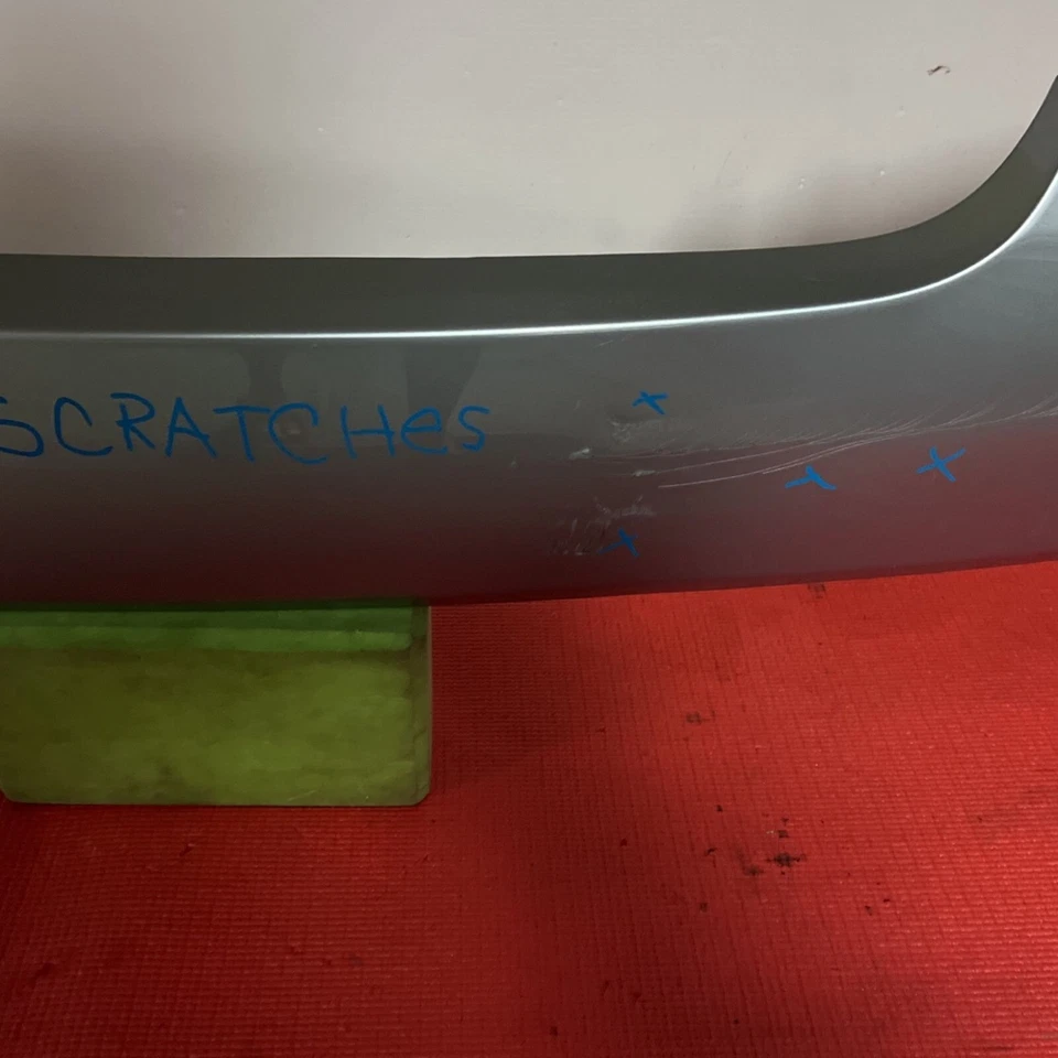 Parachoques trasero Aston Martin DB9 2006 2007 2008 2009 2010 2011 4G43-17K835-A OEM Foto 3 de 4