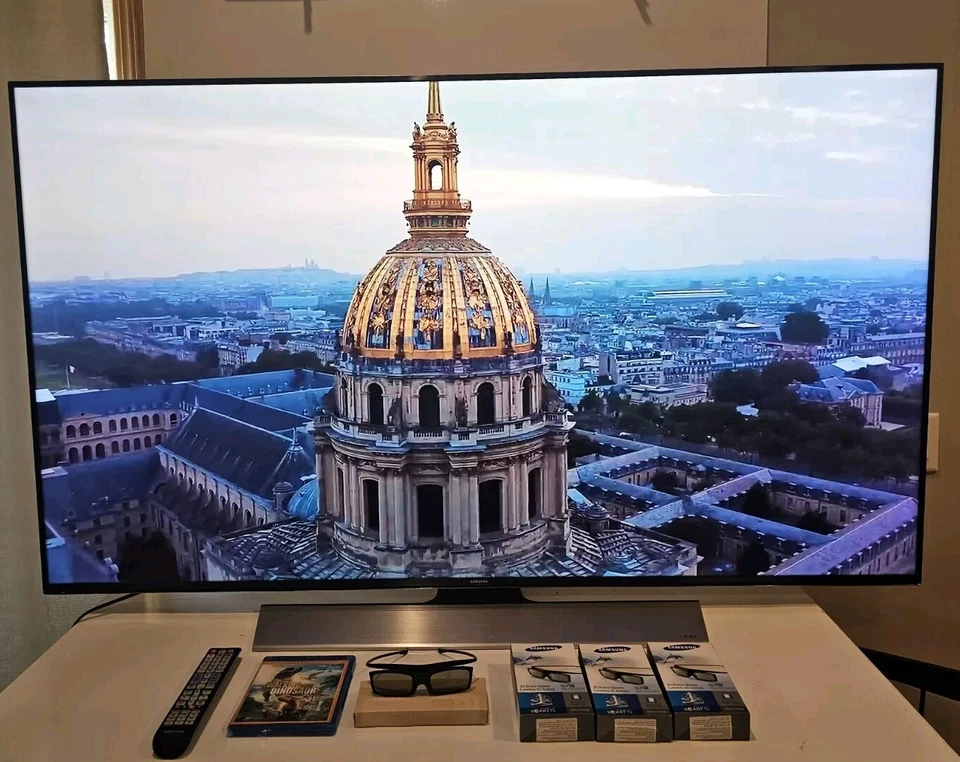 Samsung UHD 65" 4K 3D Smart TV UN65HU8550 F + 4 Pairs SSG-5150GB 3D Glasses - Image 3 of 4