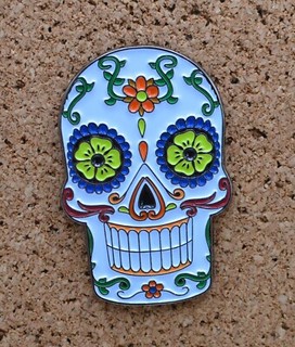 Busch Gardens Tampa 2021 Howl O Scream Spilla commerciale evento Teschio di zucchero