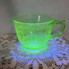 VTG Green Uranium /Vaseline Hazel Atlas Measuring Cup Pint, Cup/ Ounce Measure