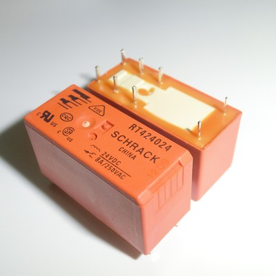 Реле втычное rt424024