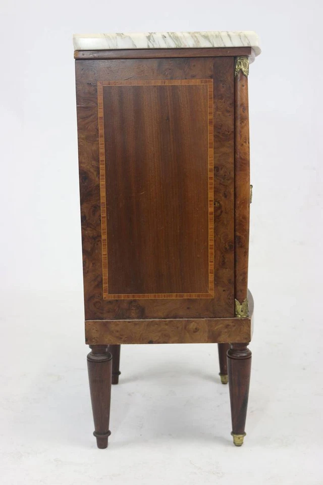 Mesita de noche de gabinete francés fino del siglo XIX olmo burl floral marquetería superior de mármol Foto 4 de 4