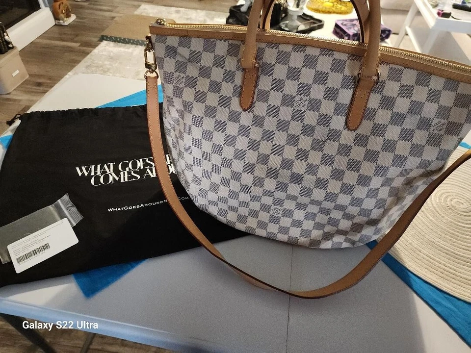 Hermoso bolso de mano/bolso de mano auténtico/bolso con cremallera Louis Vuitton  Foto 2 de 4