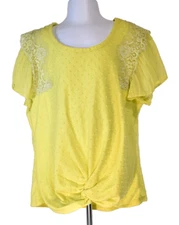 Girl's Belle du Jour Yellow Textured Flair Short Sleeve Front Twist Shirt Size L