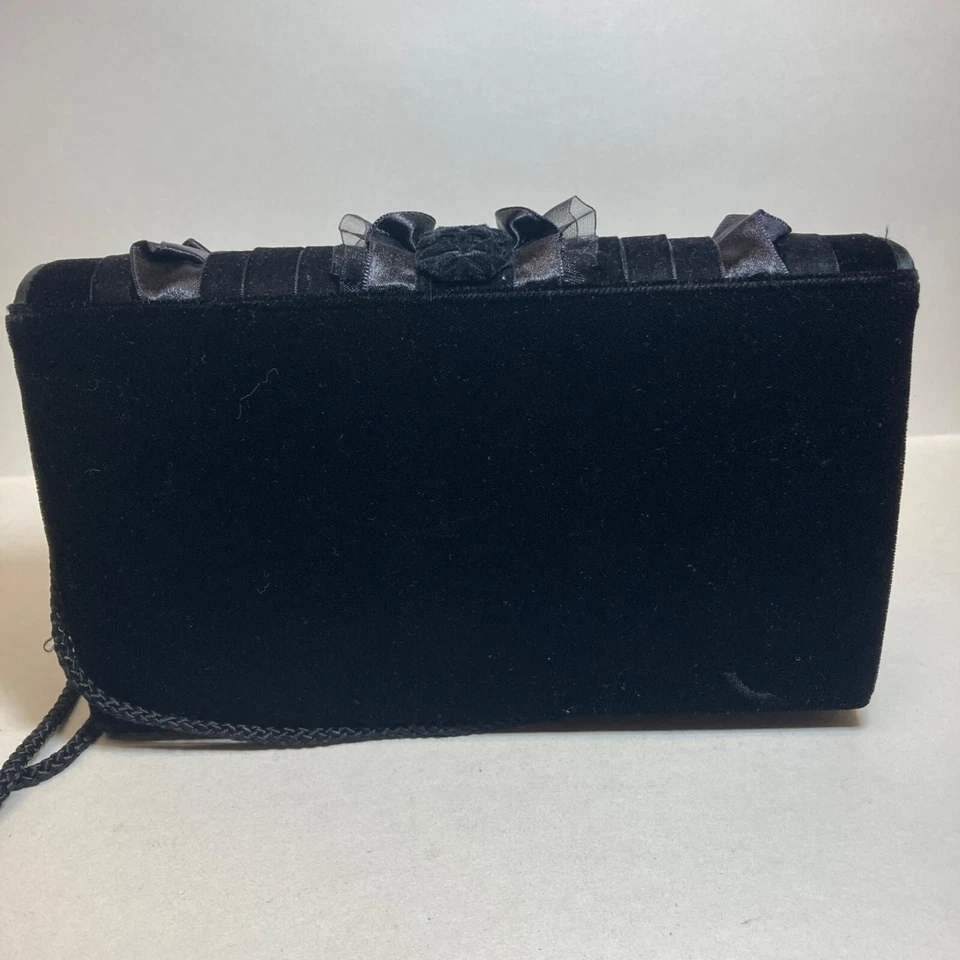 Bolso de Noche Kate Landry Bolso sin asas Negro Terciopelo Cinta Acento Correa para el Hombro Foto 2 de 4