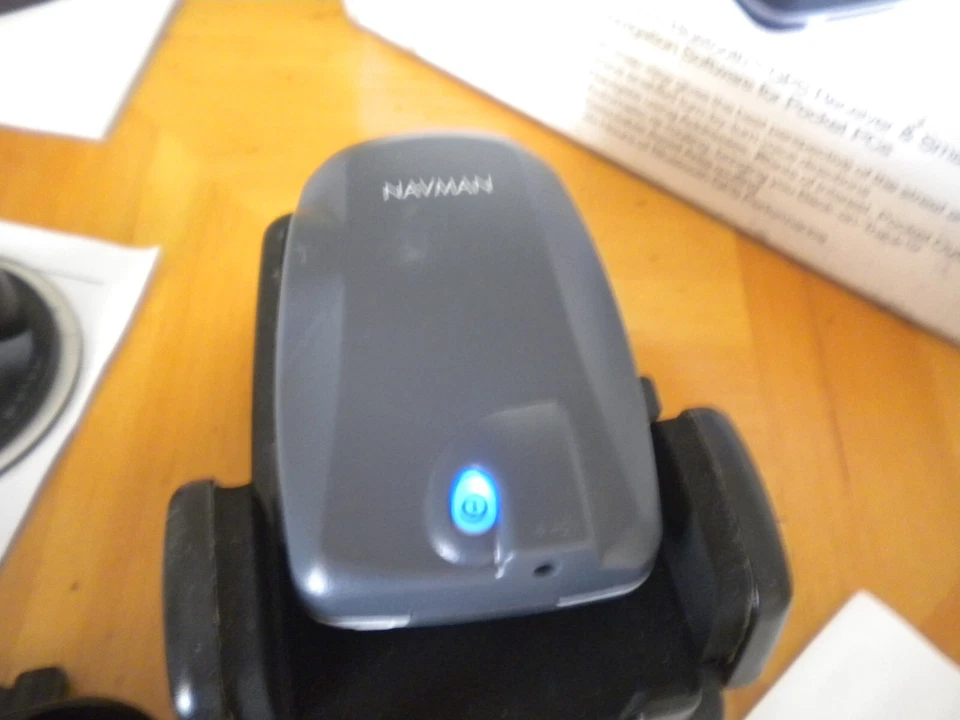 Navman GPS 4410 Handheld Wireless GPS Receiver with Accessories In Original Box - Image 3 of 4