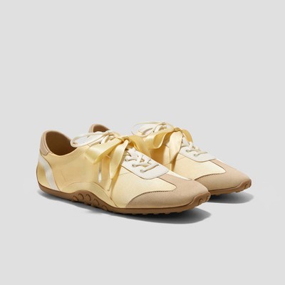 新品VIVAIA スニーカー ホワイト 22.5cm箱付き VIVAIA Carol Sneakerina Square Toe Knit Comfort Walking Shoes