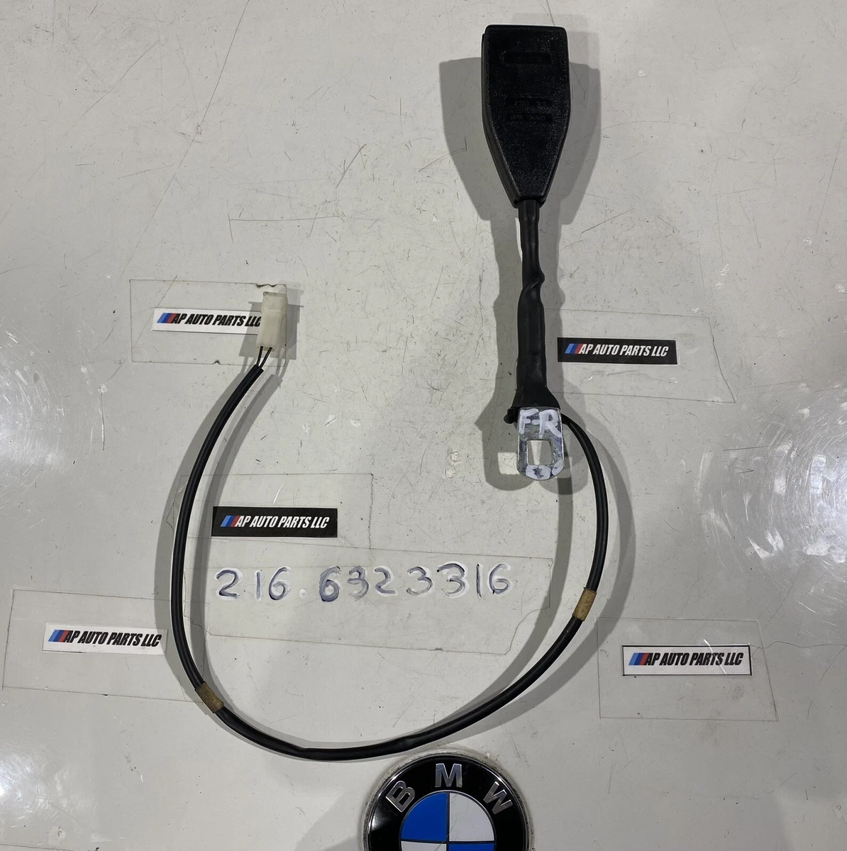 FRONT LEFT LOWER SEAT BELT Receptacle 81-93 BMW E30, E28, E23, E24 