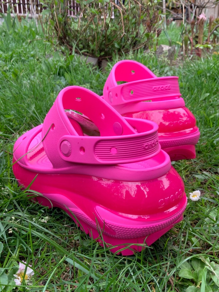 CROCS MEGA CRUSH PLATFORM SANDAL JUICE W 7 US / 37-38 EUR/ 5