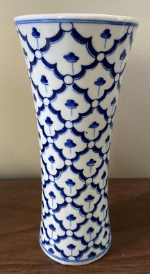 Elegant Blue & White Bud Vase 6'' Tall No Chips Made in Thailand