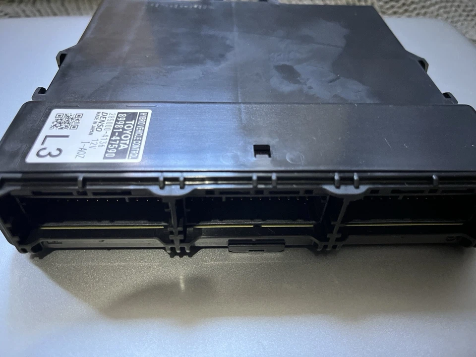 Hybrid Control Unit NEU Toyota Prius 2016 2021 1.8 hybrid 89981-47590 - Image 3 of 3