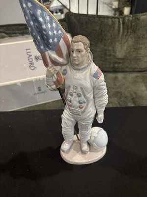 Lladro 06168 Apollo Landing BUZZ ALDRIN One Giant Leap for Mankind