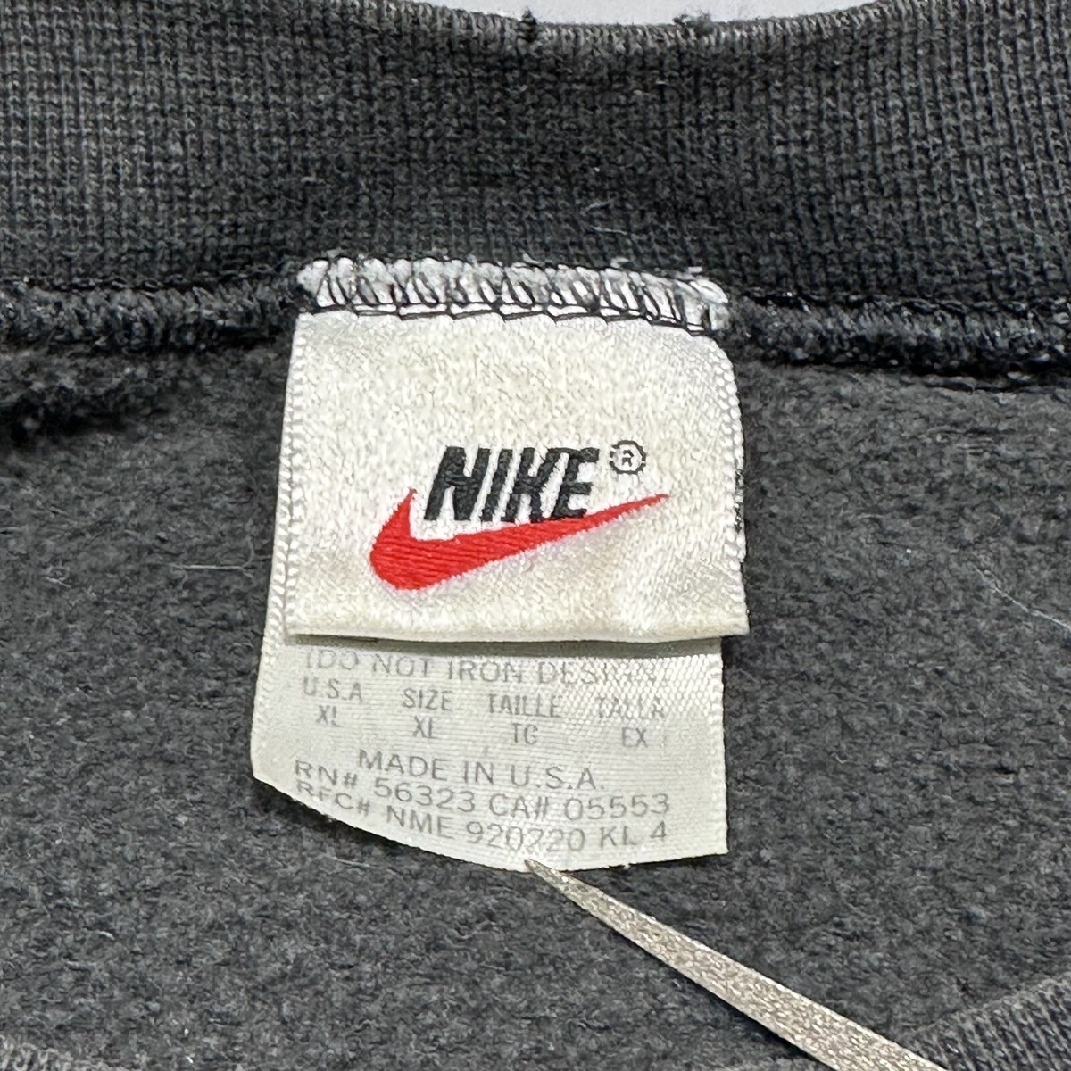 NIKE swoosh グローブラベル NIKE - NIKE レアグローブ 赤ラベル 軟式、硬式の通販 by KING's