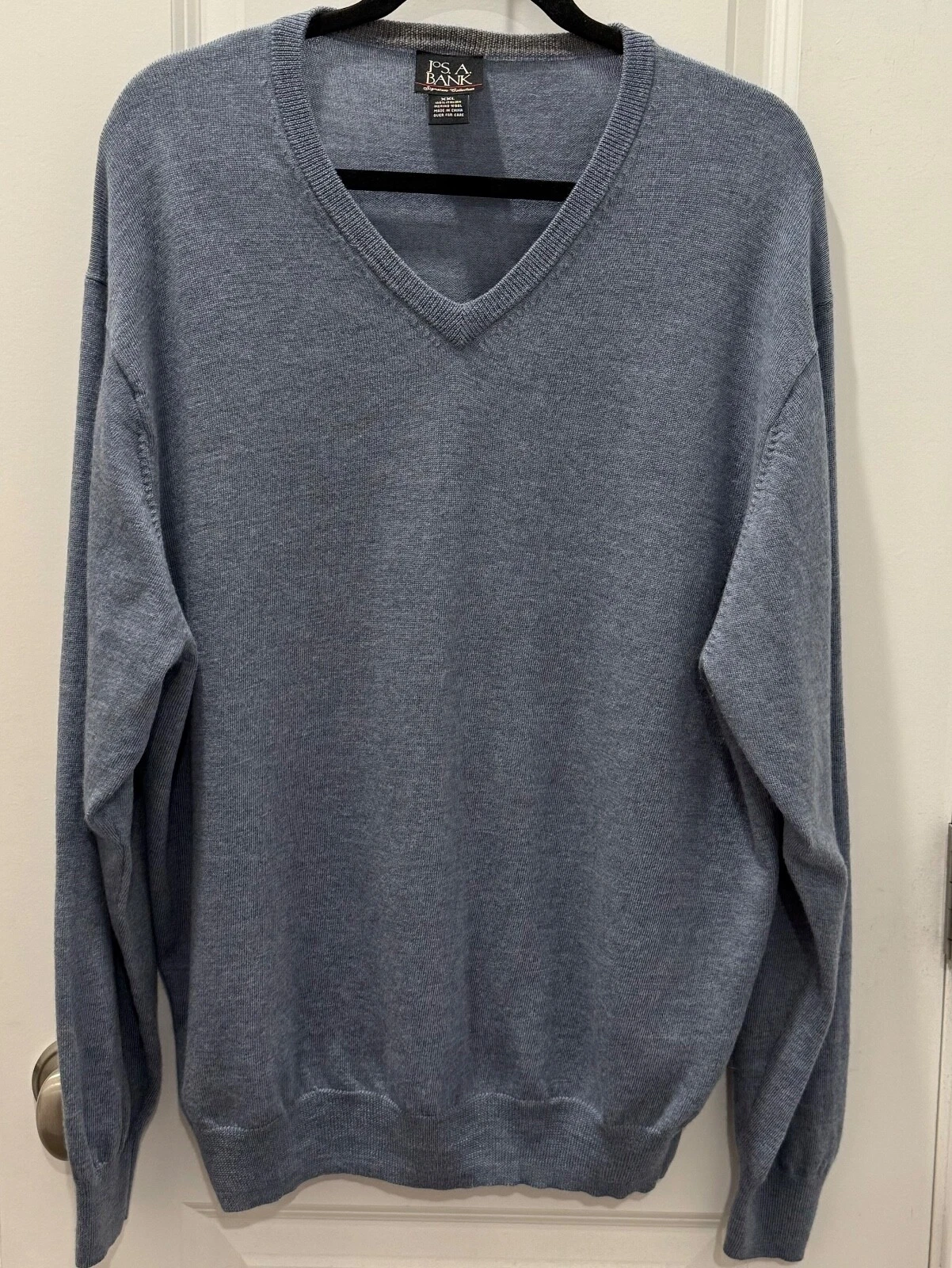 JOS. A. BANK XXL 100% ITALIAN MERINO WOOL V-NECK SWEATER-CLASSIC BLUE, SOFT.