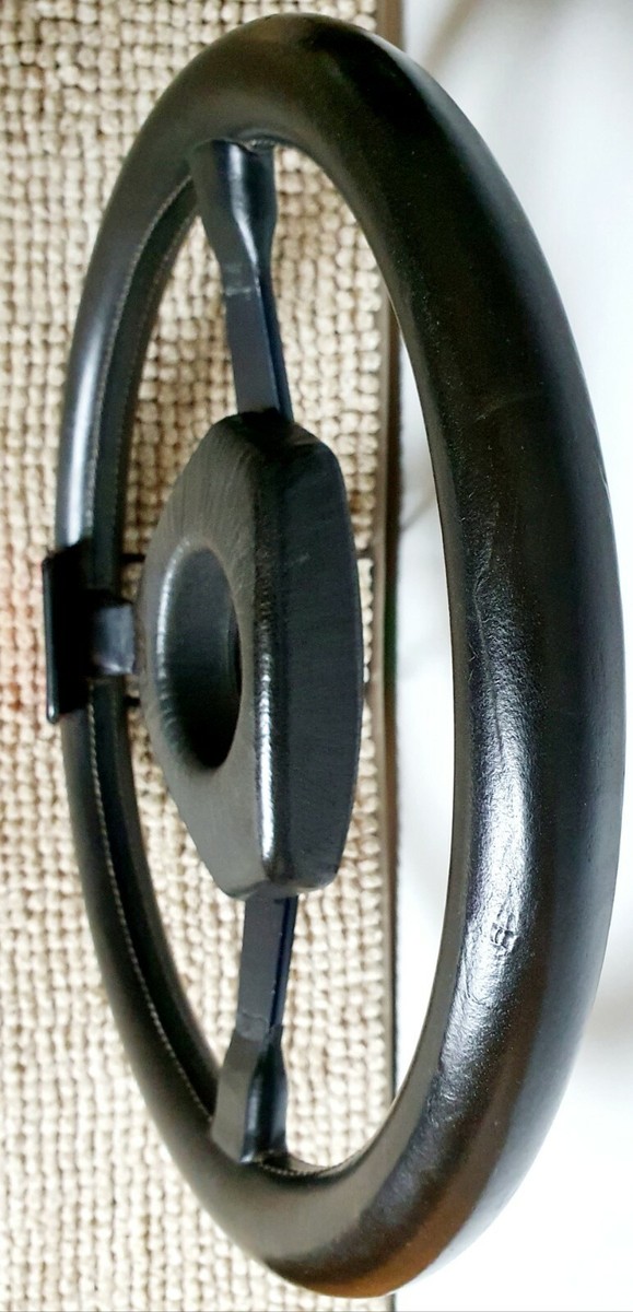MOMO Prototipo S vintage leather steering wheel 1979