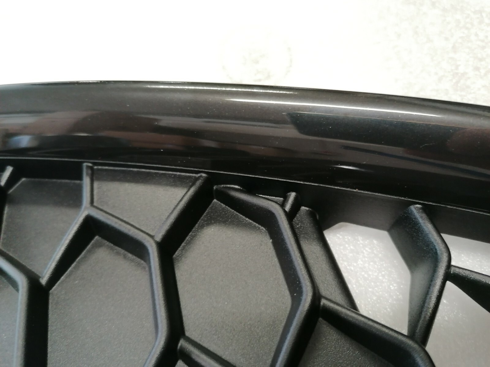 Griglia Radiatore Anteriore A Nido D'Ape Per ALFA ROMEO GIULIETTA 2010-2016 - Nera Lucida - Compatibile Con OE 156112051 - Foto 3