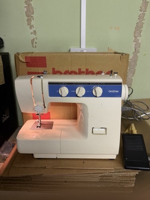 Brother Model VX-1200 Nähmaschine funktioniert gut mit Fußpedal.