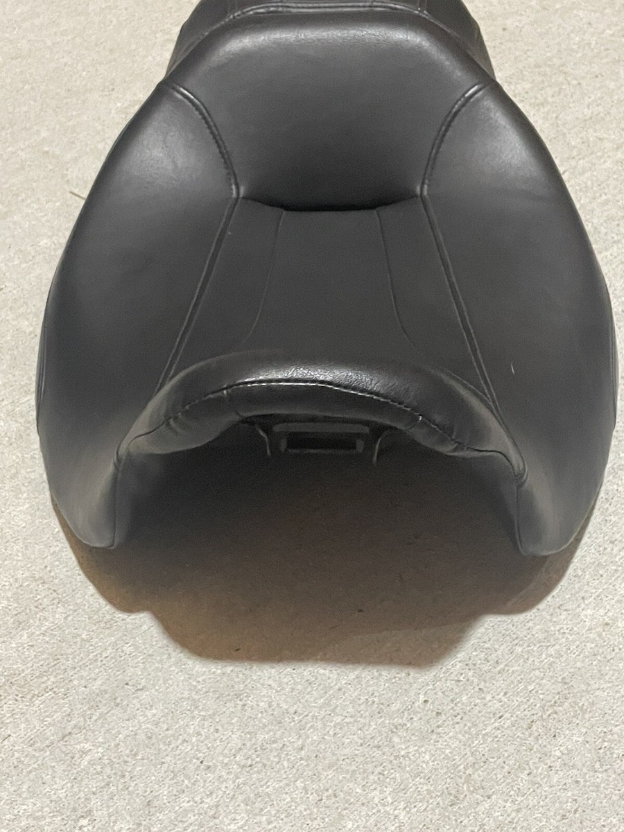 値下げFLHR 1580 純正 LOW シート 24688 ハーレーダビットソン