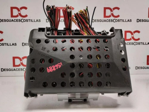 24412497 Caja Reles/Fusibles para OPEL ZAFIRA A Elegance 2004 156889 - Imagen 2 de 3