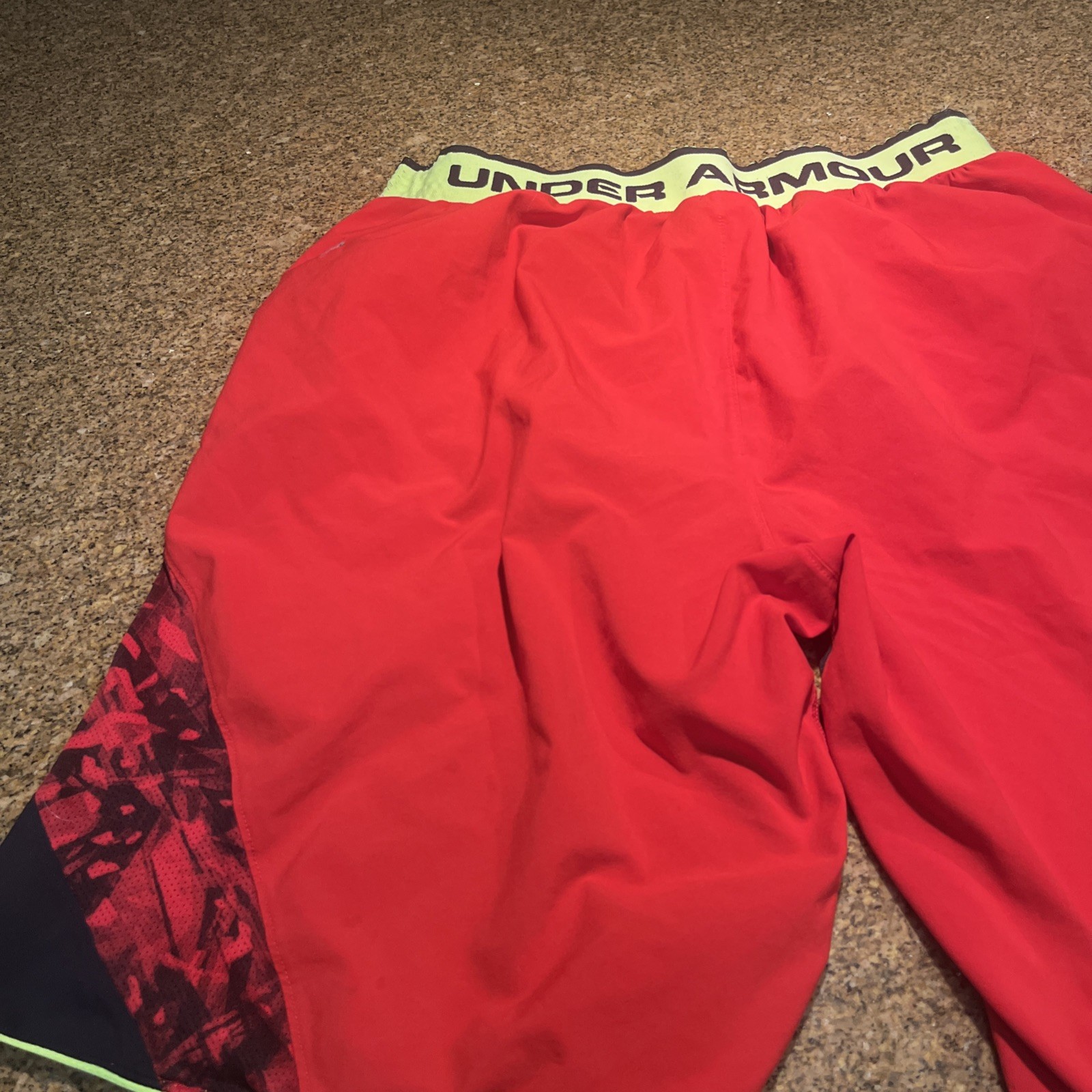 Official NFL Combine Under Armour Shorts Large Red  Performance thumbnail 4