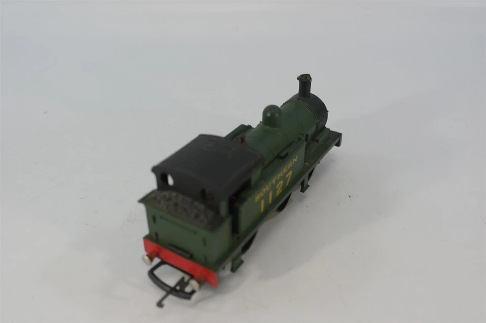 Wrenn W2207 Southern Green 1127 Class R1 Tank 0-6-0T Locomotive OO Gauge USED - Image 4 of 4