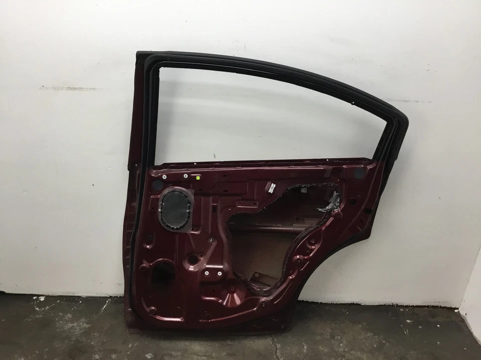 Puerta trasera derecha pasajero Mitsubishi GALANT roja 2004 2005 2006:Y Foto 4 de 4