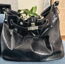 Damen Schultertasche groß schwarz Kunstleder...